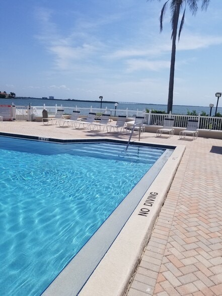 Waterfront pool - 6269 Palma del Mar Blvd S