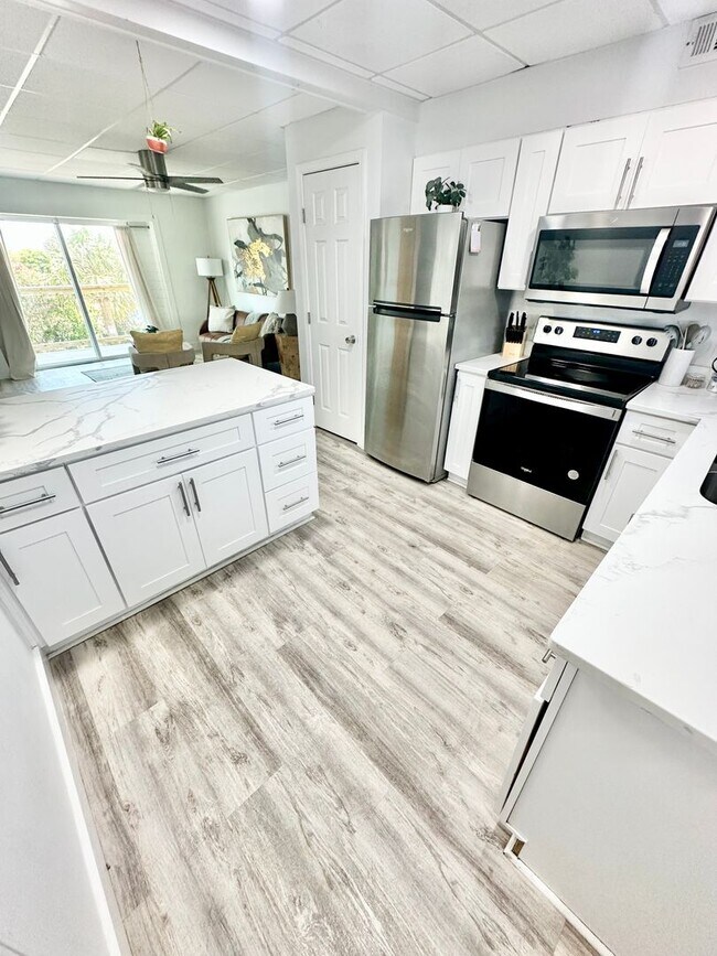 Building Photo - 334 Bluefish Dr