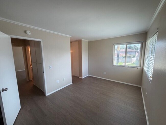 Building Photo - 941 Pinyon Ct