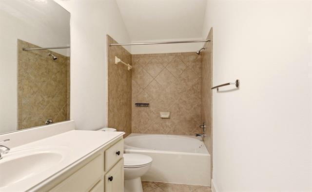 Building Photo - 4525 W University Blvd