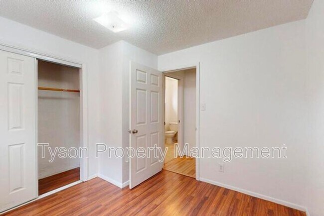 Building Photo - 1630 Griegos Rd NW