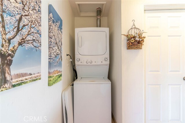 Building Photo - 336 W Lexington Dr