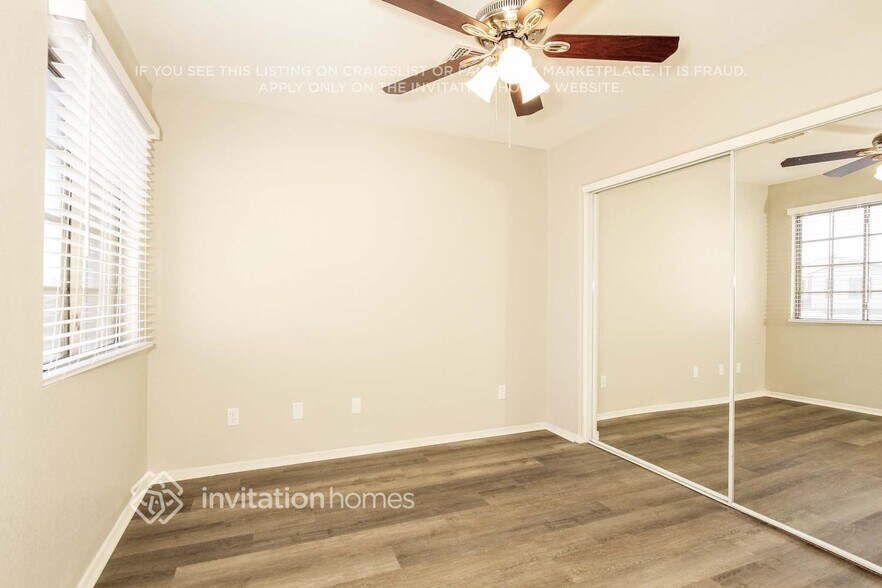 Building Photo - 810 E Nardini St