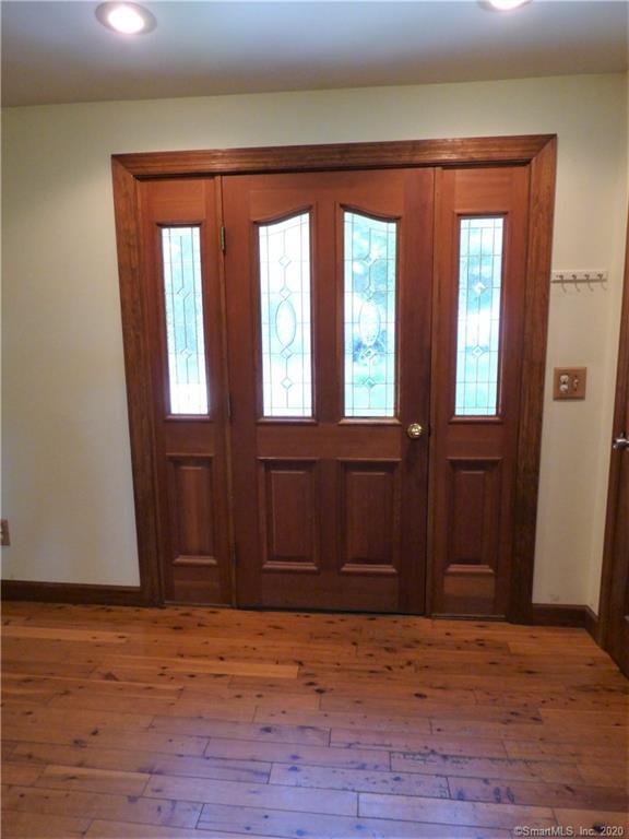 Building Photo - 5 Candlewood Lake Dr