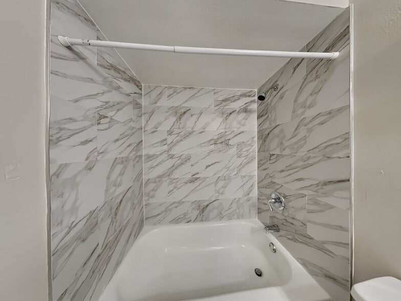 Building Photo - 1921 Truman Rd