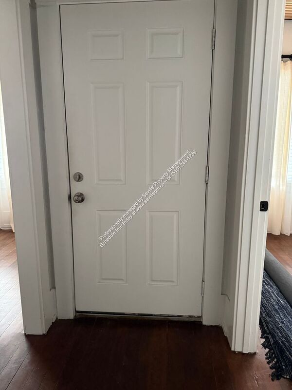 Building Photo - 1808 Filbert St