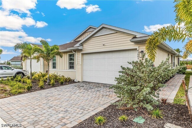 Building Photo - 43645 Sparrow Dr