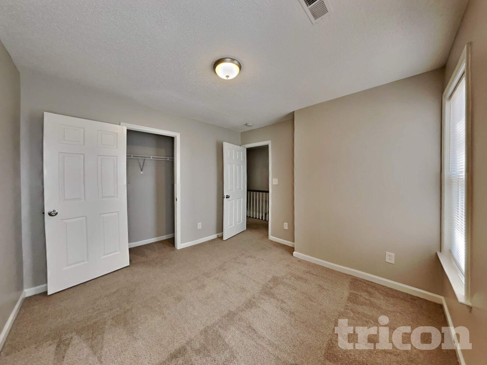 Building Photo - 104 Roundtree Ct