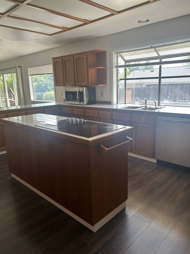 Building Photo - 2774 Jessica Cir