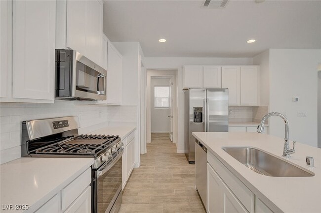 Building Photo - 9922 Angel Valley Dr