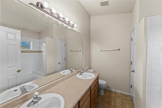 Building Photo - 3884 Packers Point