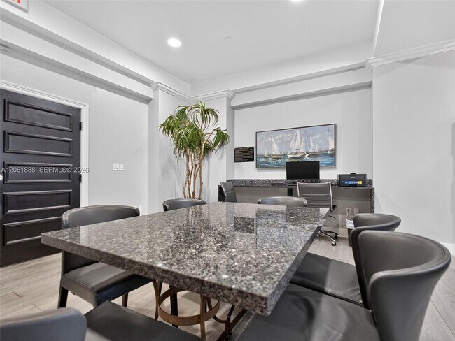 Building Photo - 2501 S Ocean Dr