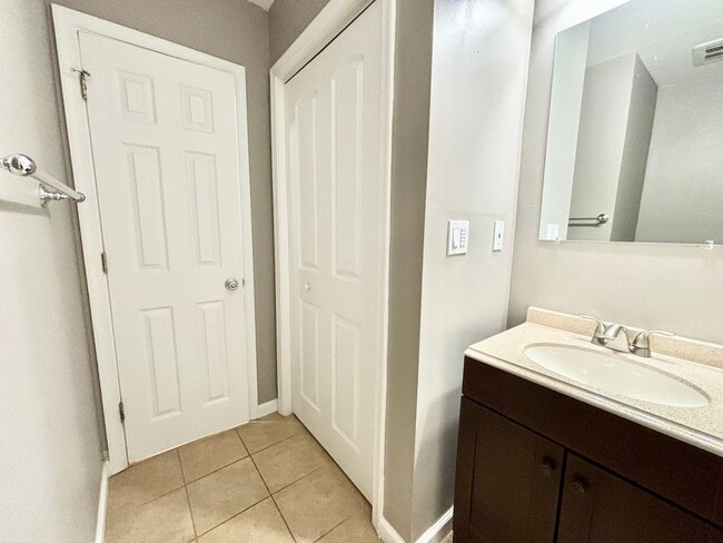 Building Photo - Charming 3-Bedroom Ranch in Chesapeake