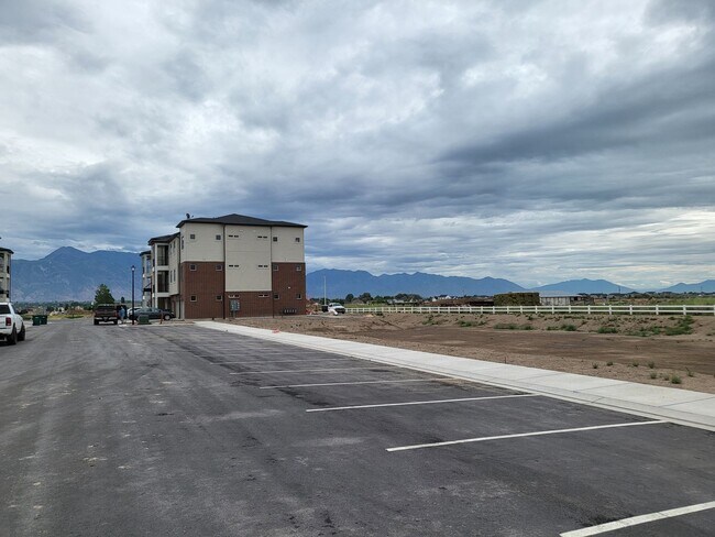 Building Photo - 3325 W 1830 N