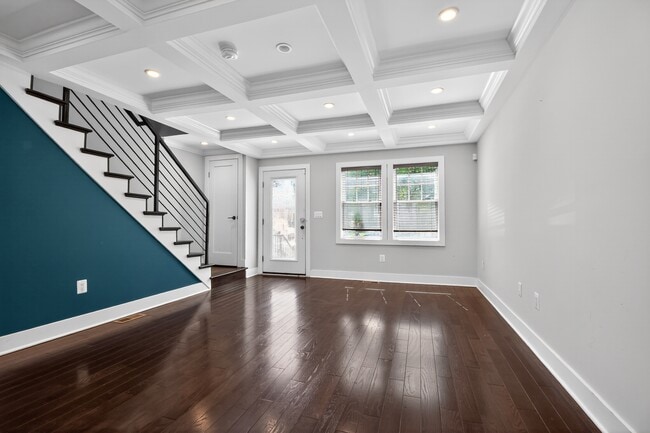 Building Photo - 847 20th St NE