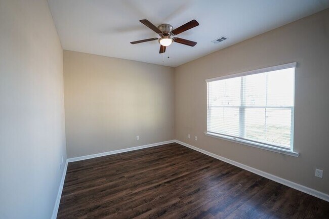 Building Photo - 112 Kennah Ct