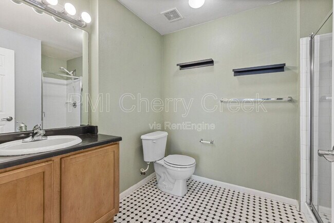 Building Photo - 18602 E Water Dr