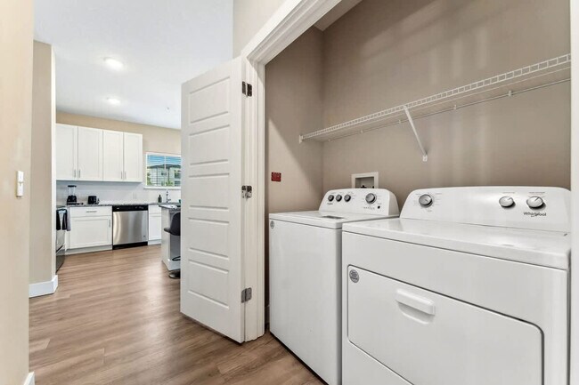 Building Photo - 12630 Dream Fls Cir