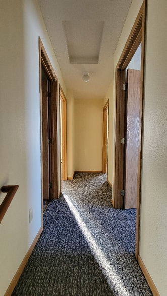 Building Photo - 1027 13th St N