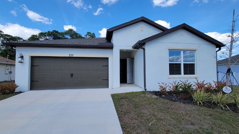 Building Photo - 733 Cleaves St SE