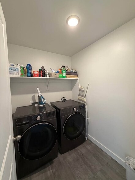 Building Photo - 8392 S Sky Mirror Ln