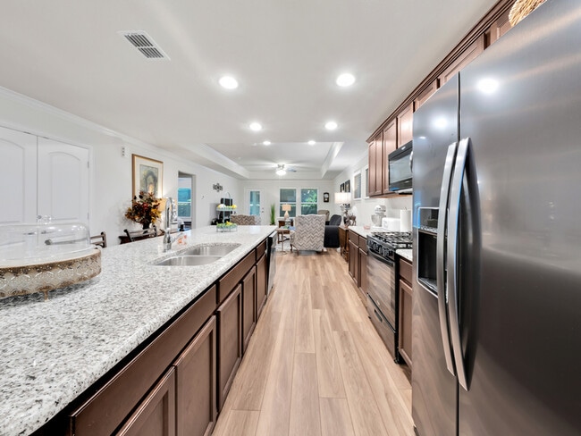 Building Photo - 1264 Revolution Dr