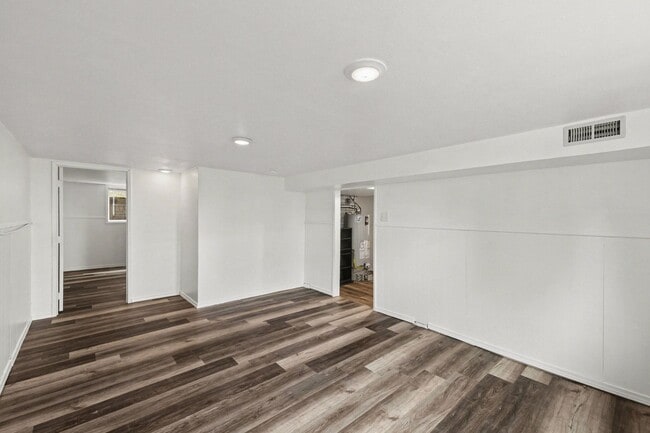 Building Photo - 3bd/1.75ba Seattle Home