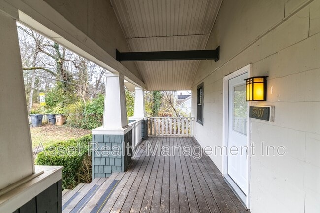 Building Photo - 5501 Lake Shore Dr