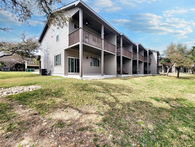 Building Photo - 528 Palmer Dr