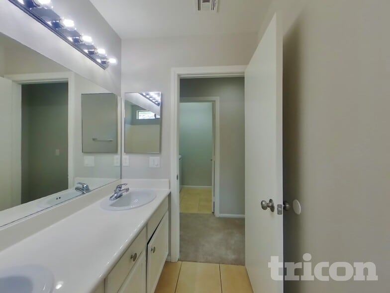 Building Photo - 5513 Doe Springs Pl