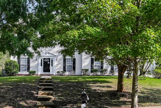 Building Photo - 9740 Faires Farm Rd