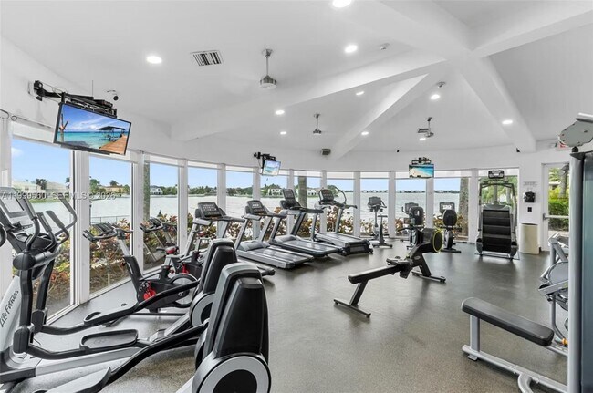 Building Photo - 4860 SW 161st Ln