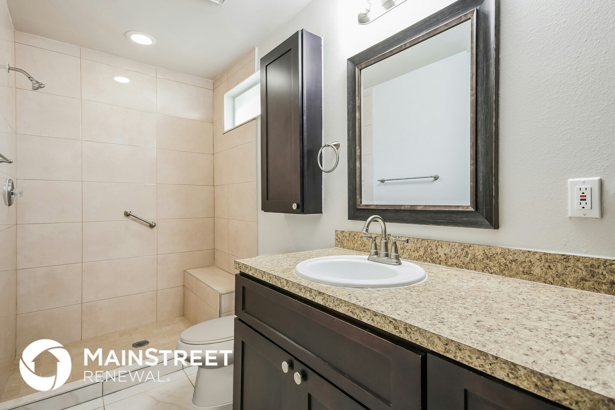 Building Photo - 2321 Paulette Dr