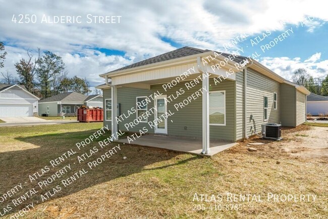 Building Photo - 4250 AL Deric Street Tuscaloosa, AL 35401