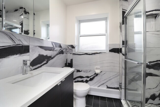 Building Photo - 6040 N Troy St