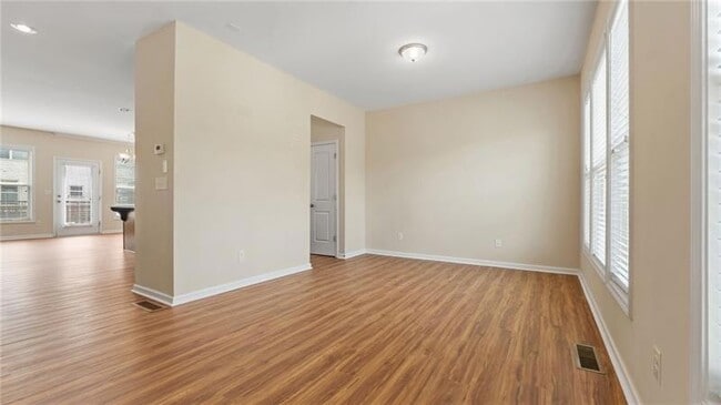 Building Photo - 705 Ayala Pl