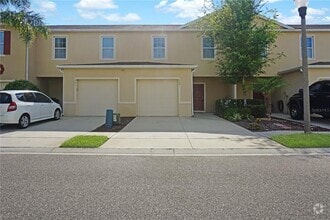 Building Photo - 355 Highcrest Rd
