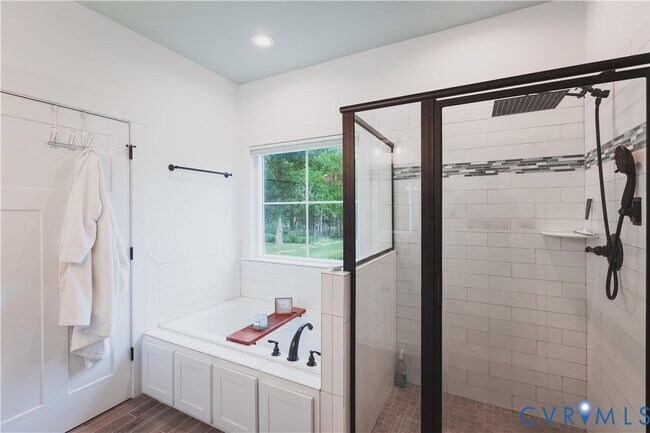 Building Photo - 900 Eagle Pl