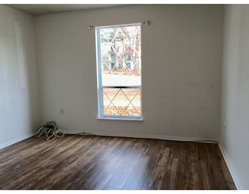 Building Photo - 23 Shadowbrook Ln