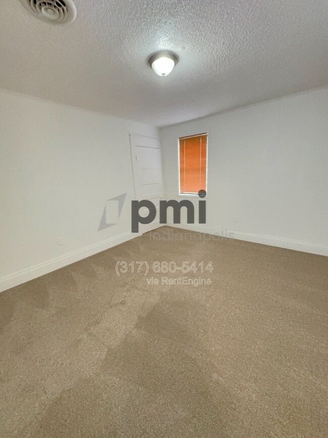 Building Photo - 955 S 22nd St