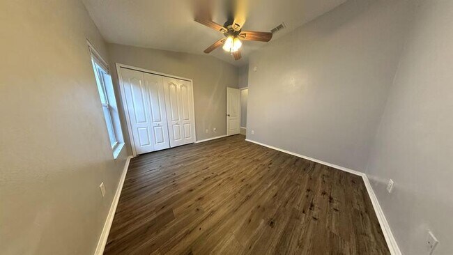Building Photo - 4768 Ridgemoor Cir