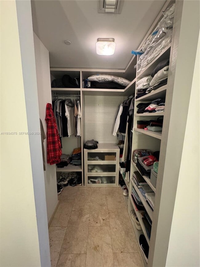 Building Photo - 88 SW 7th St