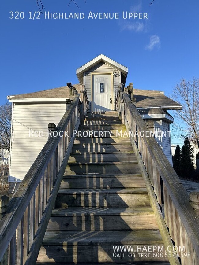 Building Photo - 320 1/2 Highland Ave. Upper