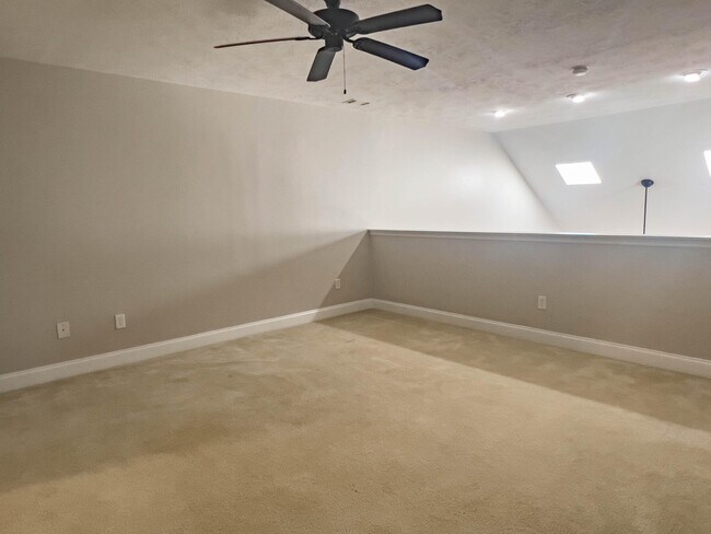 Building Photo - 843 Landing Dr