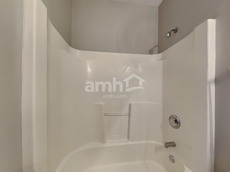 Building Photo - 4514 Skylark Ln