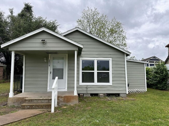 Building Photo - 2516 Ivy St