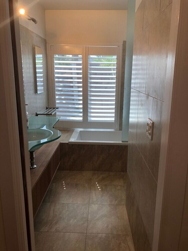 Building Photo - $4,295! Beautiful 3 Bedroom, 2 Bathroom Home in a Quiet Neighborhood in Rancho Palos Verdes!
