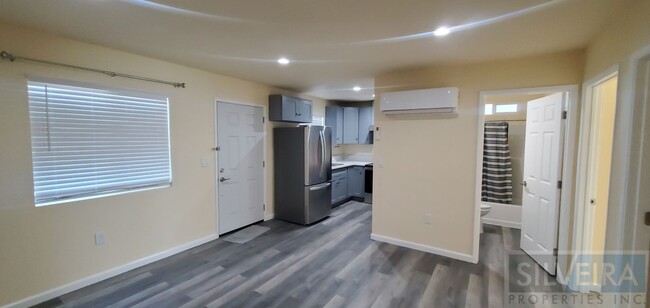 Building Photo - Newly Built 2 Bedroom Unit