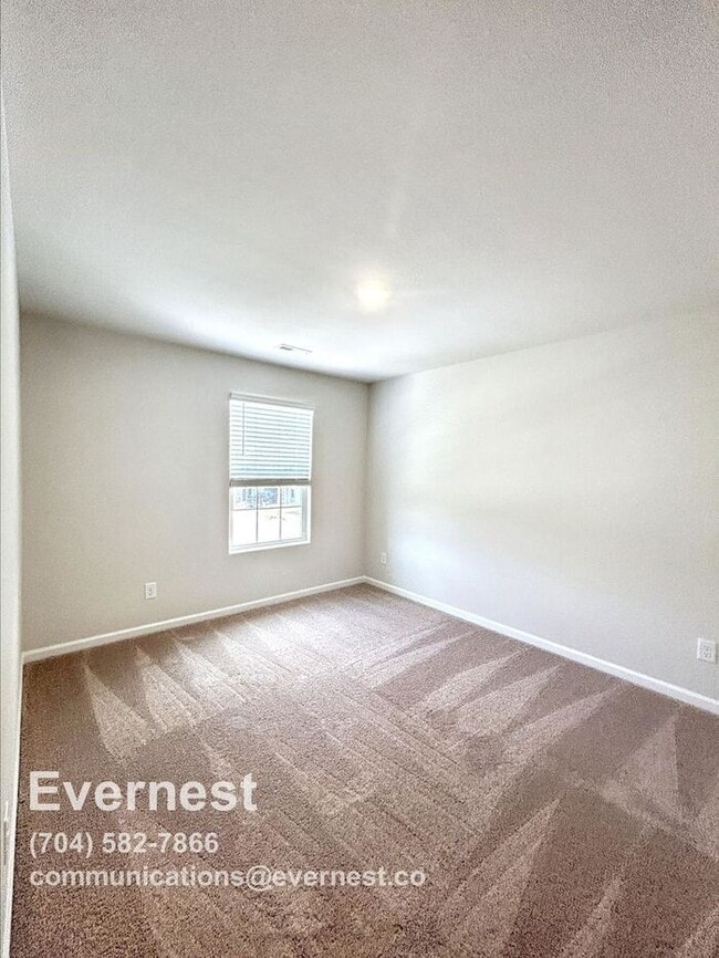 Building Photo - 2160 Willow Gln Dr