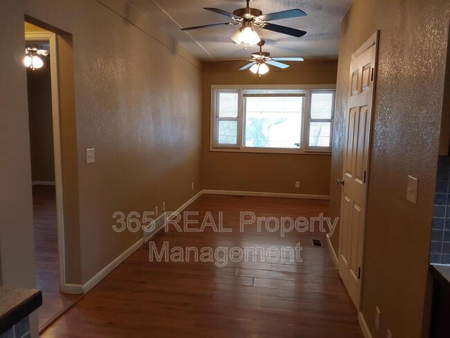 Building Photo - 1417 12th Ave